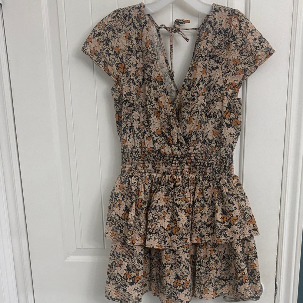 American Eagle Floral  V-Neck Women's Dress with peplum cotton and linen blend
